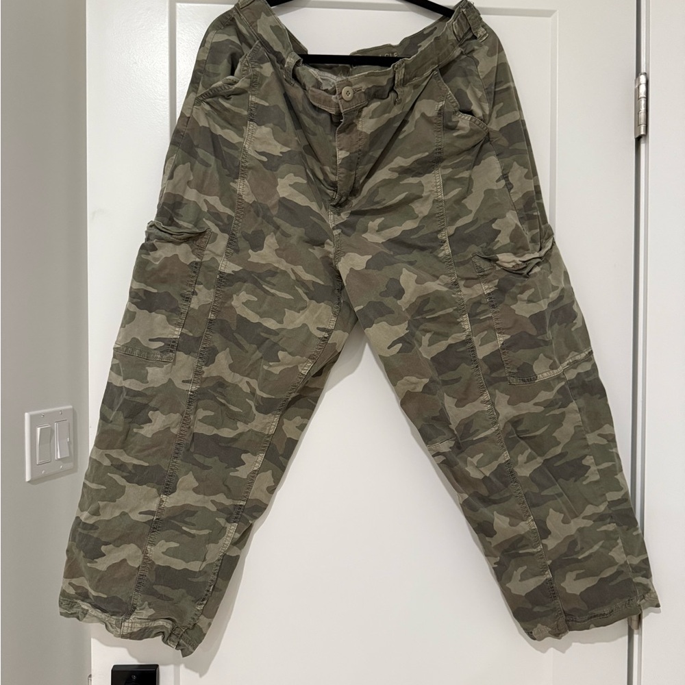 American Eagle Stretch Barrel Cut Pants